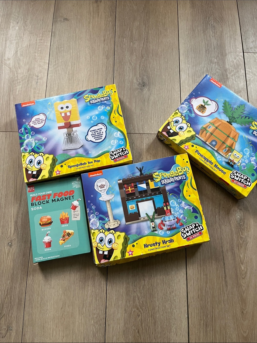 SpongeBob Squarepants Building Sets - Yellow & Blue Boxes